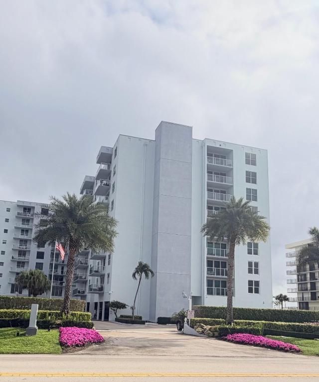 3450 S Ocean Boulevard 805, South Palm Beach, FL 33480
