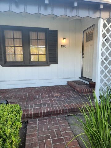 1185 Hauser Boulevard, Los Angeles, CA 90019