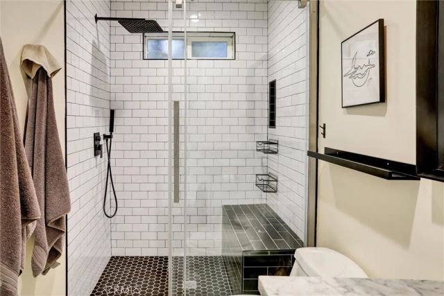 1185 Hauser Boulevard, Los Angeles, CA 90019