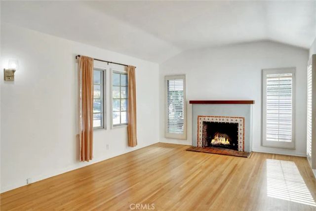 1185 Hauser Boulevard, Los Angeles, CA 90019