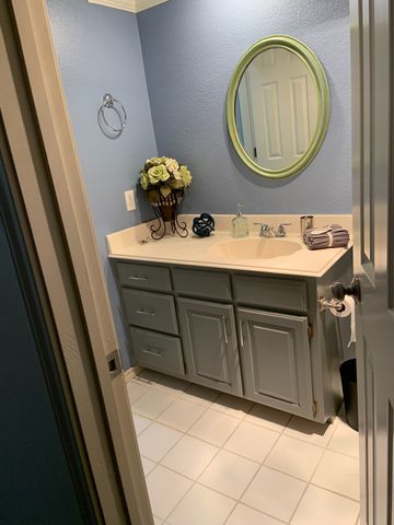 22 Eastwood Terrace, Denison, TX 75020