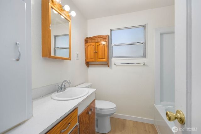 31 Crescent Cir SW, Lakewood, WA 98499