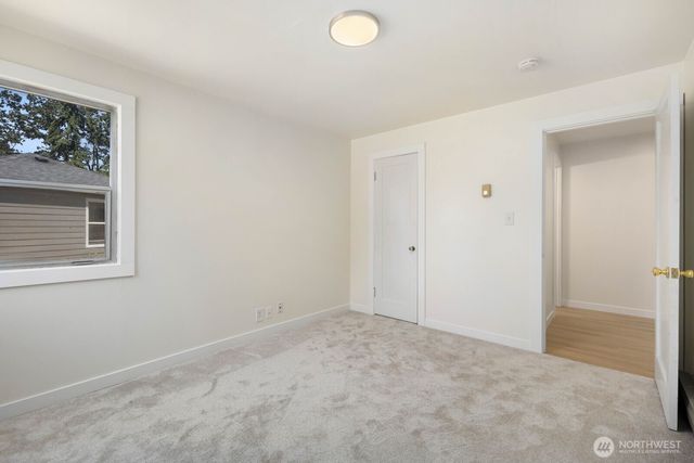 31 Crescent Cir SW, Lakewood, WA 98499