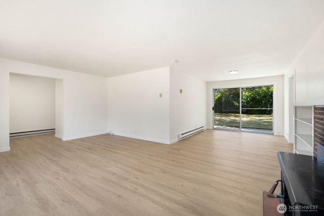31 Crescent Cir SW, Lakewood, WA 98499