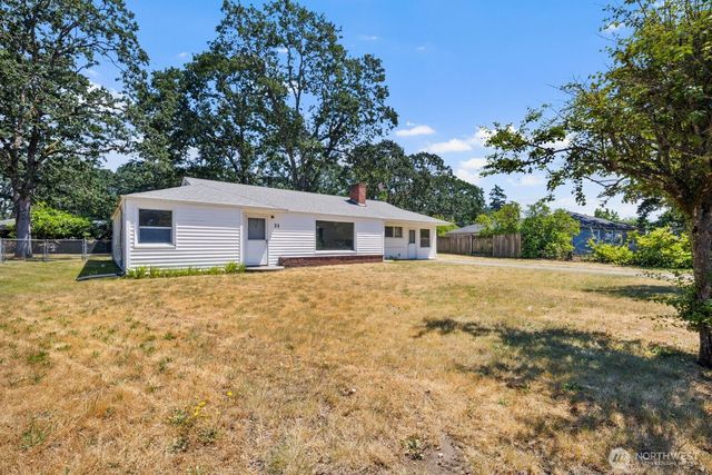 31 Crescent Cir SW, Lakewood, WA 98499