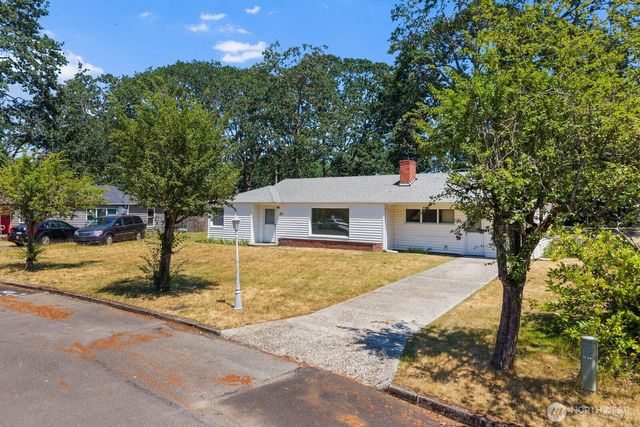 31 Crescent Cir SW, Lakewood, WA 98499