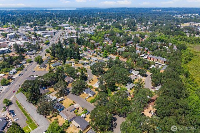 31 Crescent Cir SW, Lakewood, WA 98499