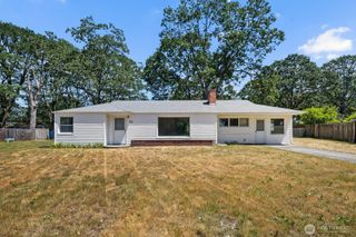 31 Crescent Cir SW, Lakewood, WA 98499