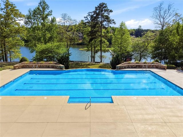 7812 Keepsake Lane, Flowery Branch, GA 30542