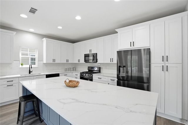 7812 Keepsake Lane, Flowery Branch, GA 30542