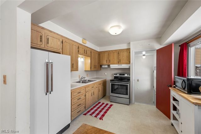 11120 Sharon Drive, Parma, OH 44130