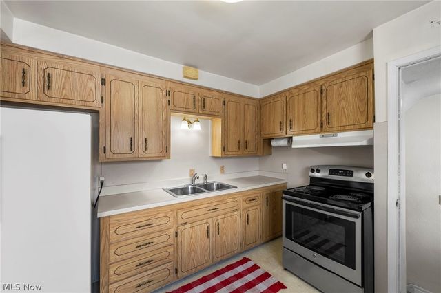 11120 Sharon Drive, Parma, OH 44130