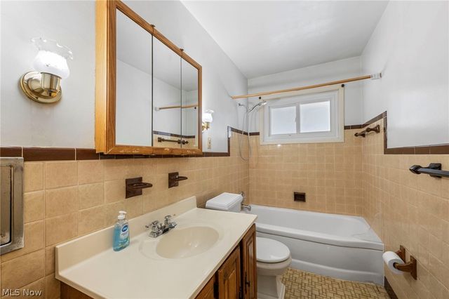 11120 Sharon Drive, Parma, OH 44130