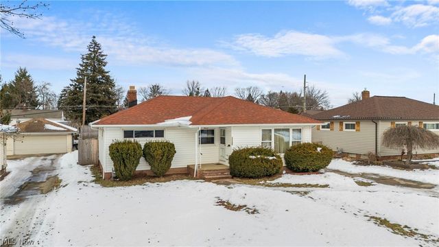 11120 Sharon Drive, Parma, OH 44130