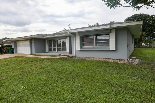 326 WHERLEY AVENUE SE, Port Charlotte, FL 33952