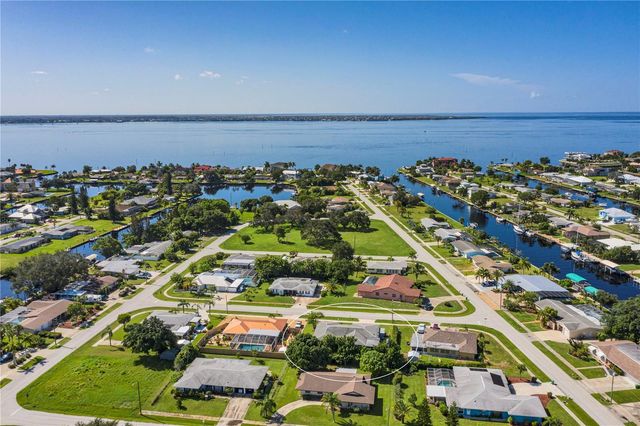 326 WHERLEY AVENUE SE, Port Charlotte, FL 33952