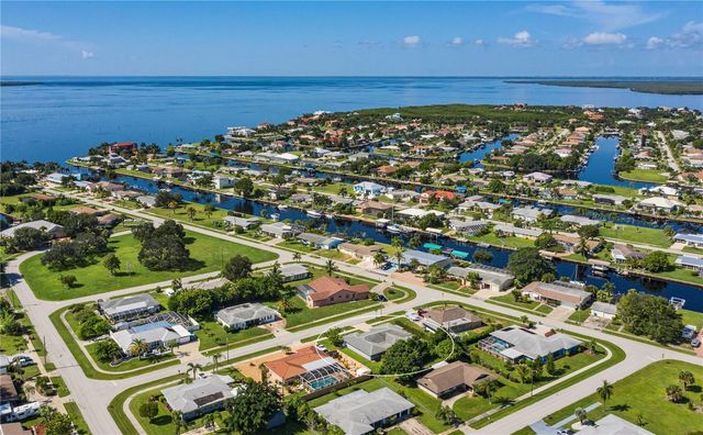 326 WHERLEY AVENUE SE, Port Charlotte, FL 33952