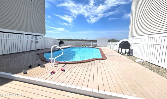 438 E Bay Avenue 15, Barnegat, NJ 08005