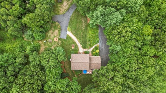 37 Malbone St, Lakeville, MA 02347