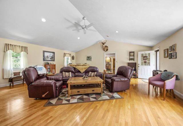 37 Malbone St, Lakeville, MA 02347