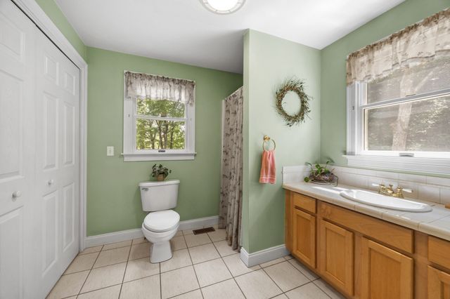 37 Malbone St, Lakeville, MA 02347