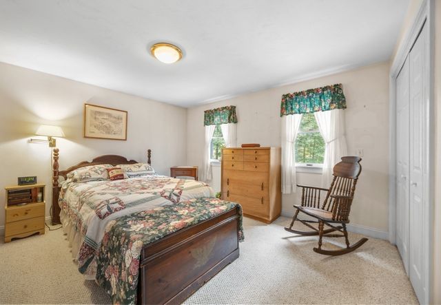 37 Malbone St, Lakeville, MA 02347