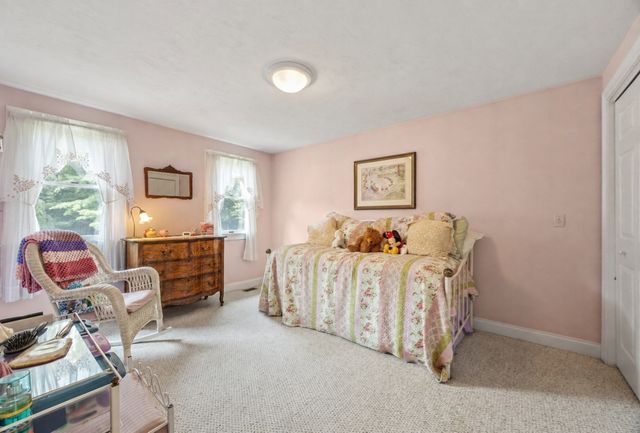 37 Malbone St, Lakeville, MA 02347