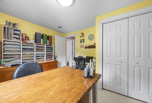 37 Malbone St, Lakeville, MA 02347