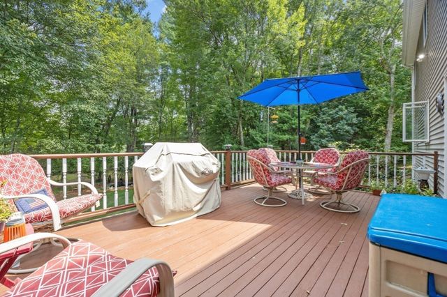 37 Malbone St, Lakeville, MA 02347