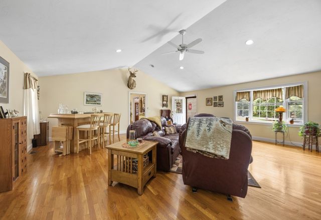 37 Malbone St, Lakeville, MA 02347
