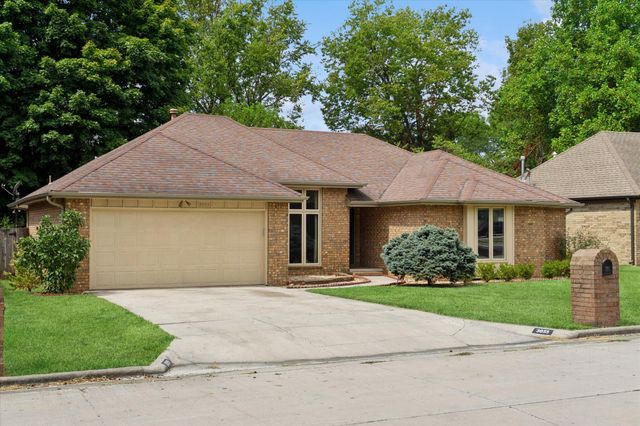 3055 S Oak Avenue, Springfield, MO 65804