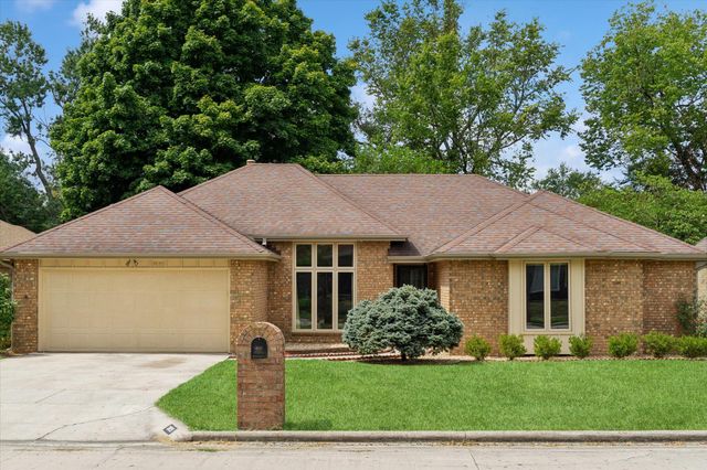 3055 S Oak Avenue, Springfield, MO 65804