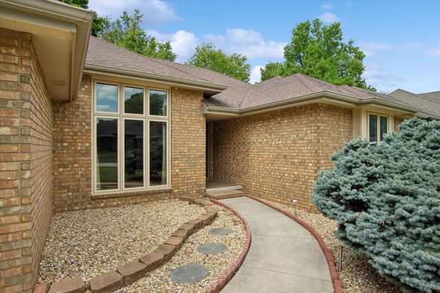 3055 S Oak Avenue, Springfield, MO 65804