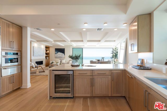 17325 Castellammare Drive 401, Pacific Palisades (los Angeles), CA 90272