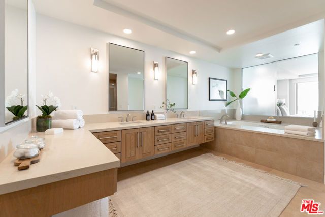 17325 Castellammare Drive 401, Pacific Palisades (los Angeles), CA 90272