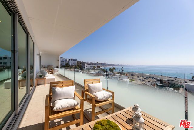 17325 Castellammare Drive 401, Pacific Palisades (los Angeles), CA 90272