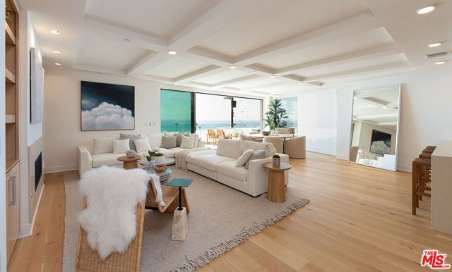 17325 Castellammare Drive 401, Pacific Palisades (los Angeles), CA 90272