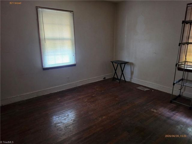 821 Broad Avenue, Greensboro, NC 27406
