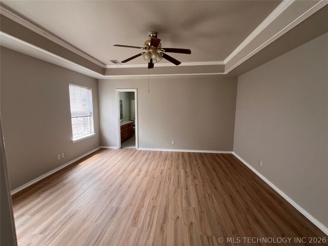 10766 E 121st Street North N, Collinsville, OK 74021