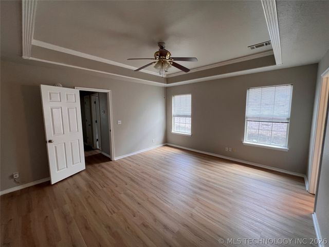 10766 E 121st Street North N, Collinsville, OK 74021