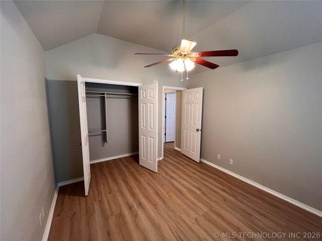 10766 E 121st Street North N, Collinsville, OK 74021