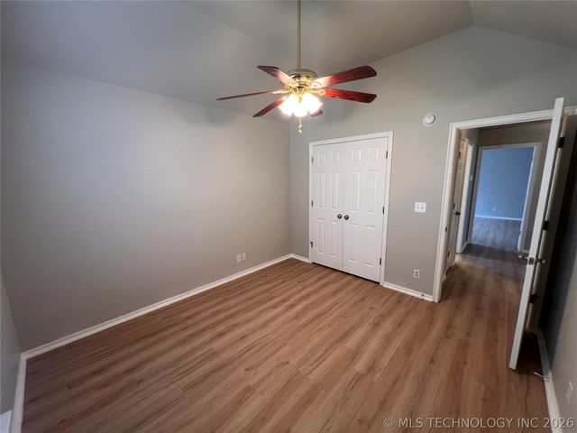 10766 E 121st Street North N, Collinsville, OK 74021