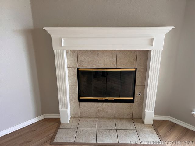 10766 E 121st Street North N, Collinsville, OK 74021