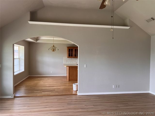 10766 E 121st Street North N, Collinsville, OK 74021