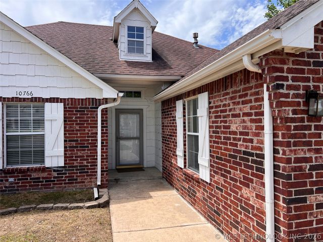 10766 E 121st Street North N, Collinsville, OK 74021