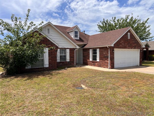 10766 E 121st Street North N, Collinsville, OK 74021