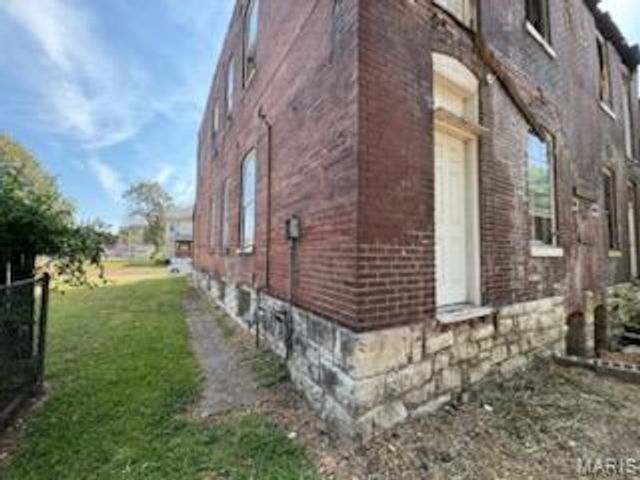 2205 Grand Avenue, Granite City, IL 62040