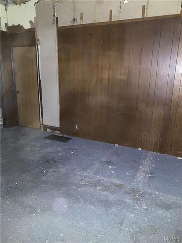 2205 Grand Avenue, Granite City, IL 62040