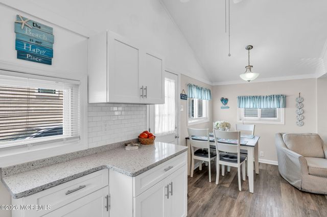 15 E Bayberry Way, Lavallette, NJ 08735