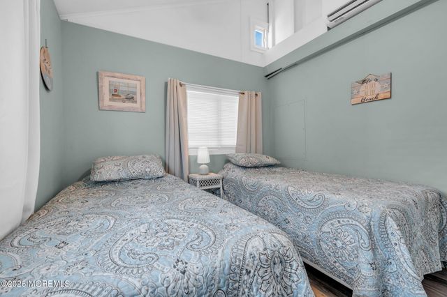 15 E Bayberry Way, Lavallette, NJ 08735